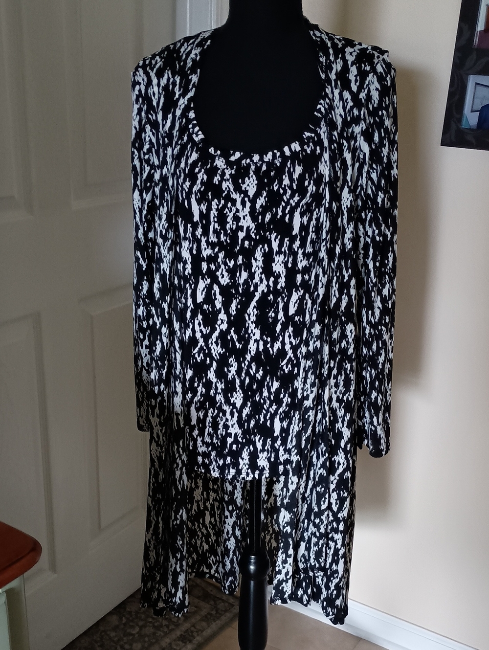 Black & White Abstract Print Two Piece Tank And Cardigan Set